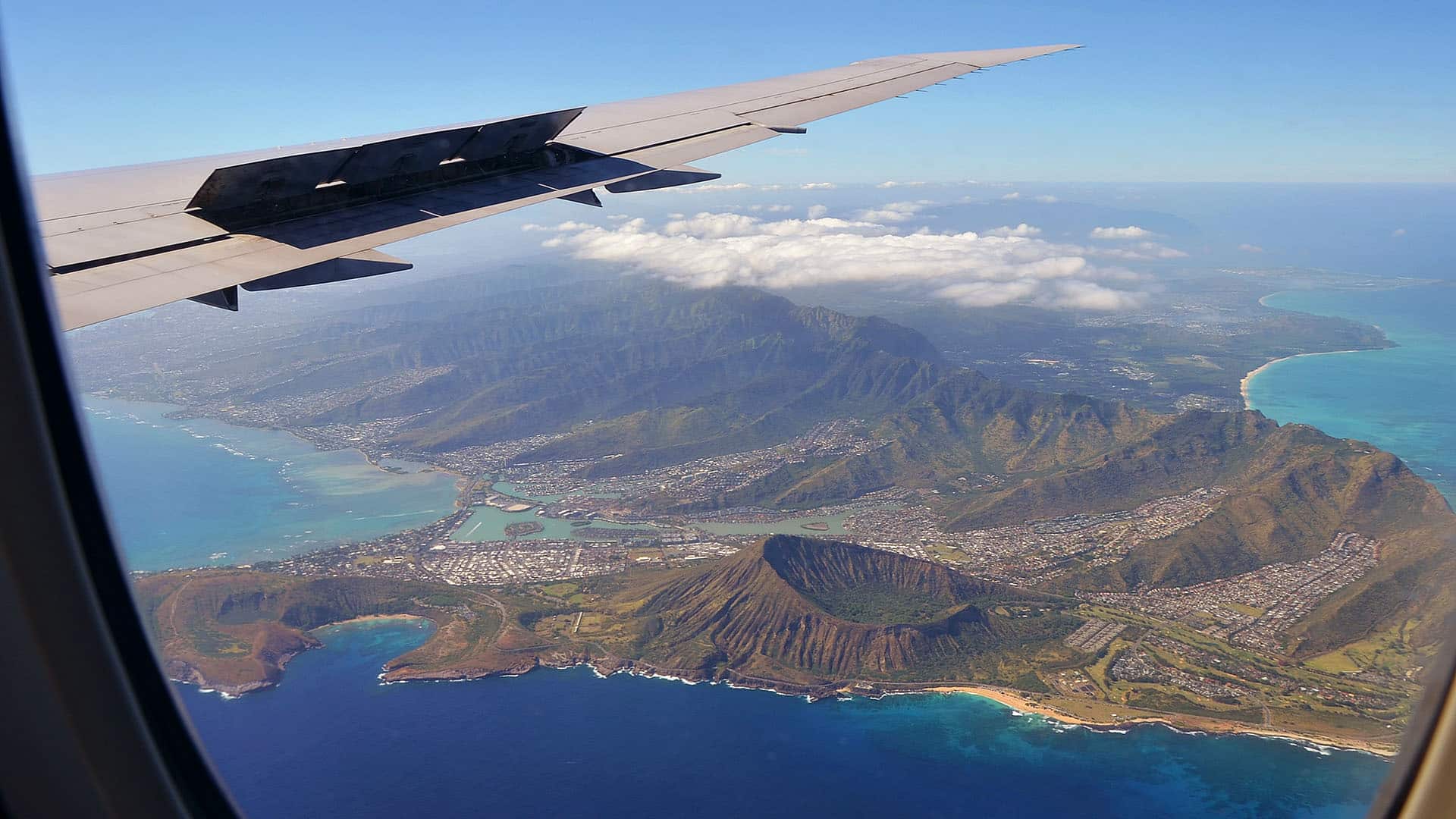 plane flying over hawaii